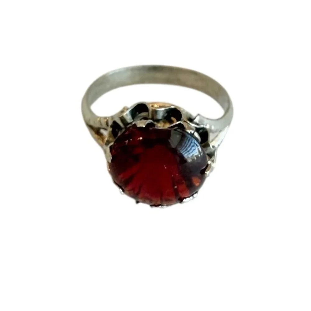 Unbranded Red Stone‎ Crown Ring Kids Size 2.5 Silver Tone Good Vintage Statement